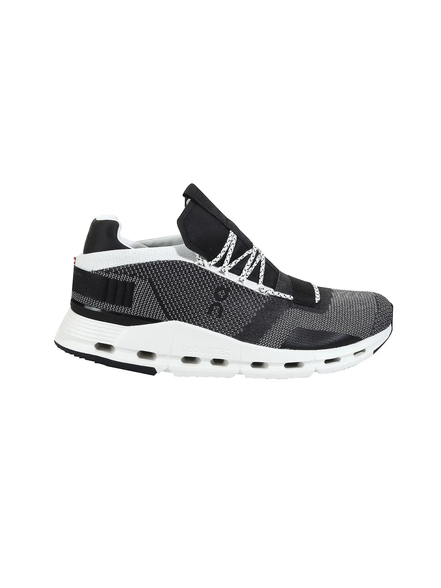 ON | Sneaker CLOUDNOVA | schwarz